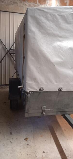 Przyczepka samochodowa