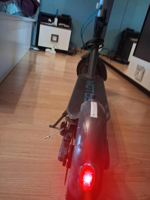 Hulajnoga elektryczna Motus Scooty 8.5 Lite (okazja)