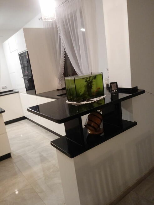 Blaty kuchenne i łazienkowe, schody, parapety, kominki