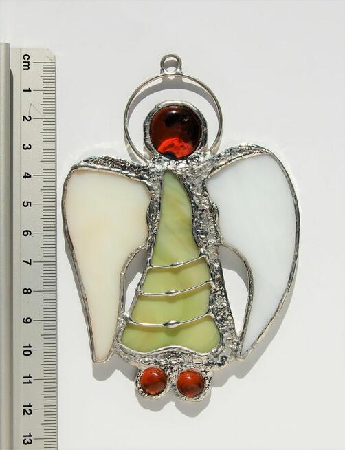 Anioł zielony, bursztyn bałtycki, witraż Tiffany, zawieszka