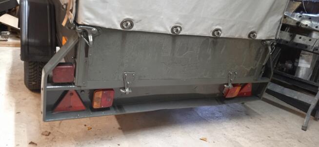 Przyczepka samochodowa