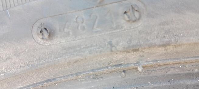 Mam na sprzedaż 4 opony zimowe 215/55/18