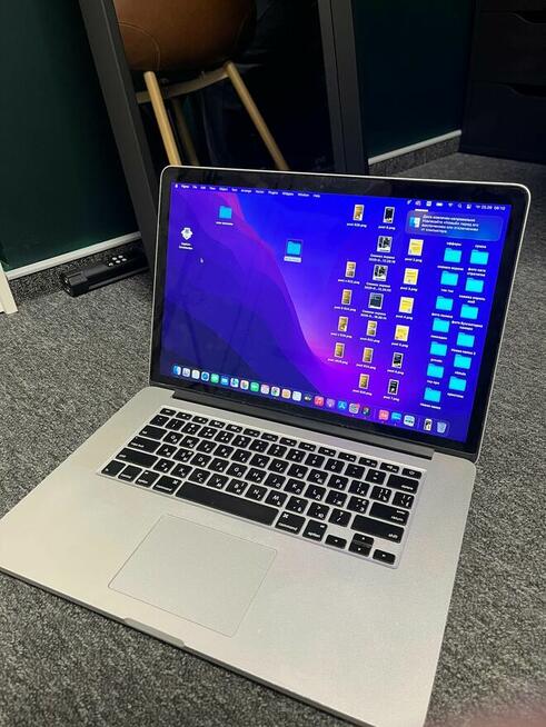 MacBook Pro 15 Retina (Mid 2015) • i7 • 16GB RAM • SSD • 512