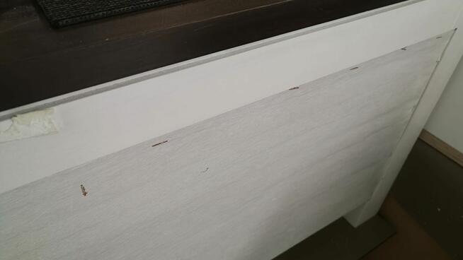 Drewniana szafka RTV pod telewizor biała