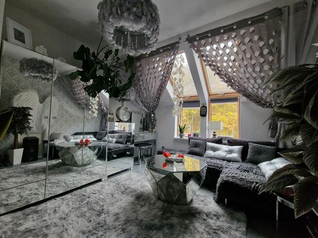 Nowoczesny bliźniak pod lasem 100m od jeziora