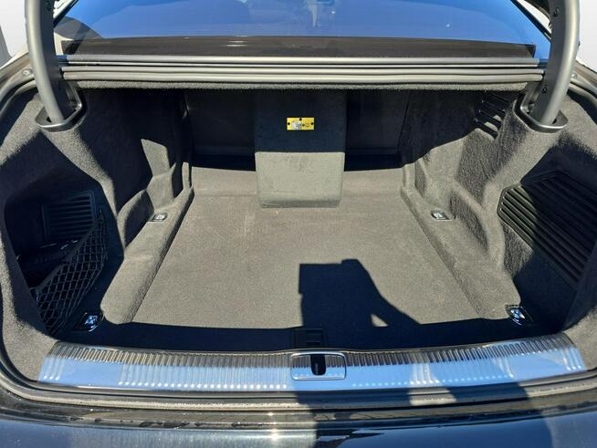 Audi A8 Matrix_Dociągi_Wentylacja_Masaże_Webasto_HeadUp_B&O_Lodówka_Kamera360