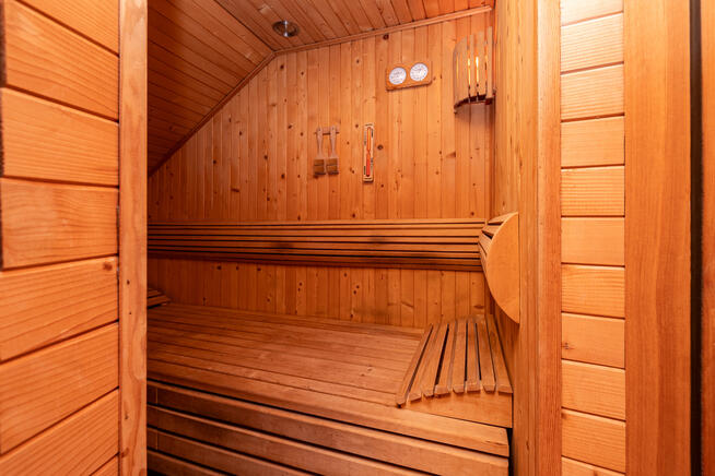 Komfortowy dom z garażem w zielonej okolicy