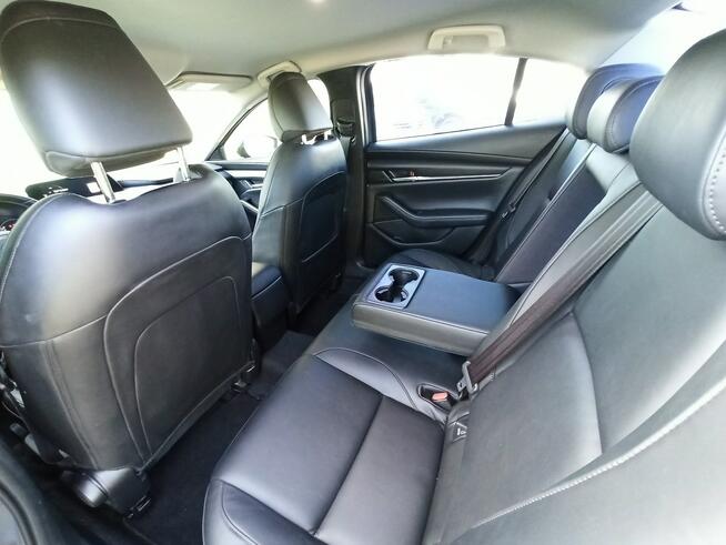 Mazda 3 Bogata Opcja, Mały Przebieg, 25 tkm