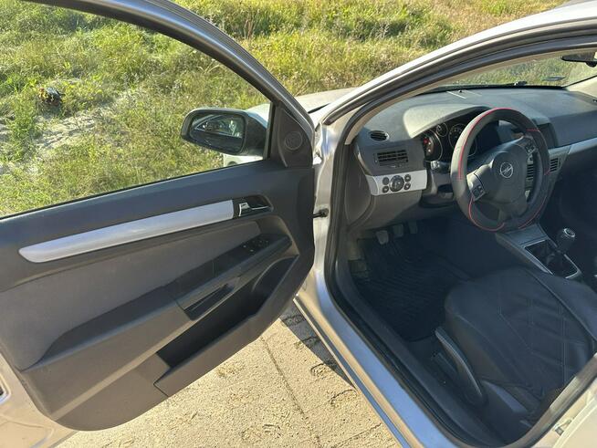Opel Astra Nowe opony wielosezonowe, nowe turbo, nowe sprzęgło, klimatronik