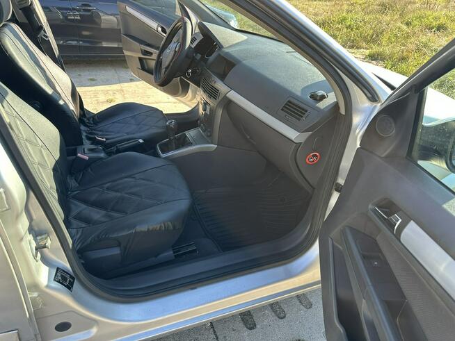 Opel Astra Nowe opony wielosezonowe, nowe turbo, nowe sprzęgło, klimatronik