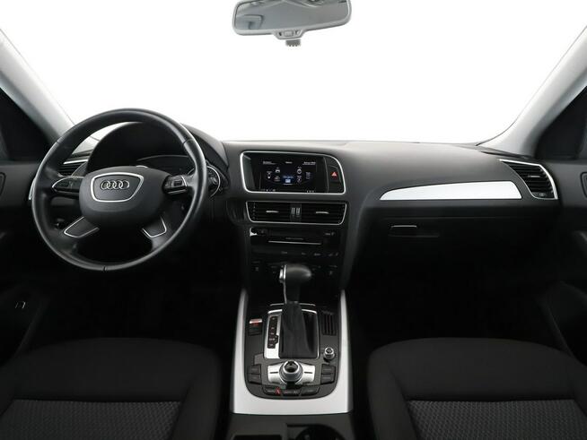 Audi Q5 2.0 TDI Automat Nawigacja Tempomat Grzane Fotele Asystenci Xenon PDC