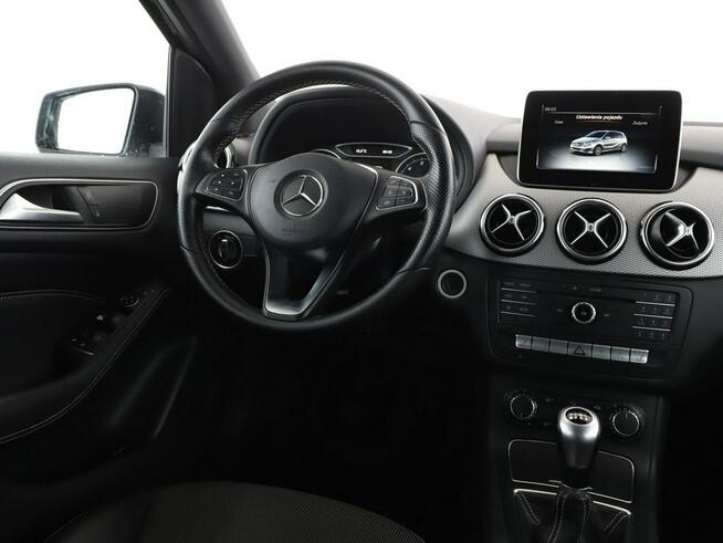 Mercedes B 180 PDC grzane fotele tempomat półskóra LED High Performance