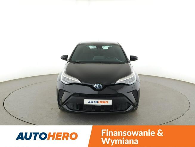 Toyota C-HR 184KM kamera grzane fotele ACC