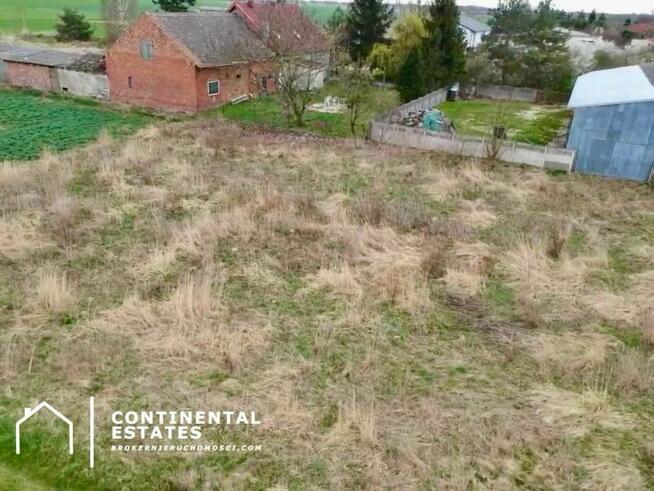 Dzialka budowlana 1270 m’