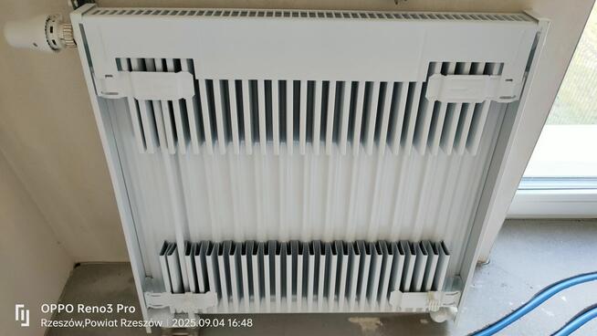 Sprzedam Grzejniki z głowicami termostatycznymi