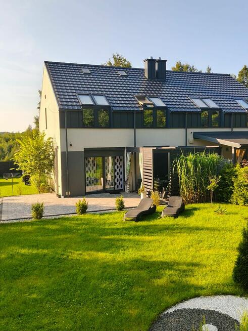 Nowoczesny bliźniak pod lasem 100m od jeziora