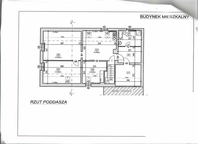 Dom z użytkowym poddaszem na dużej działce z potencjałem
