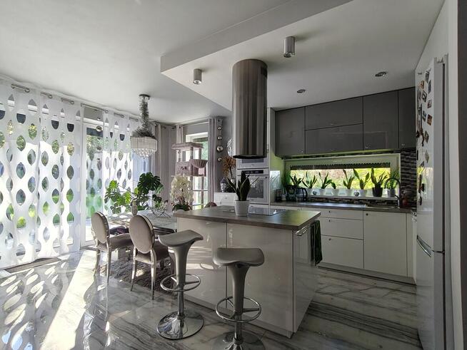 Nowoczesny bliźniak pod lasem 100m od jeziora