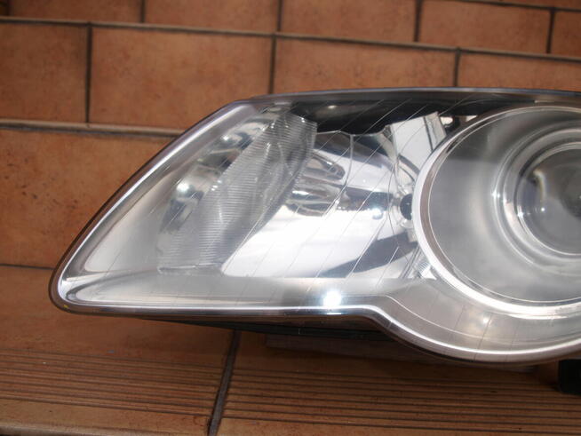VW Passat B6 lampa lewa przód (zwykła) 2005 - 2010r (europa)