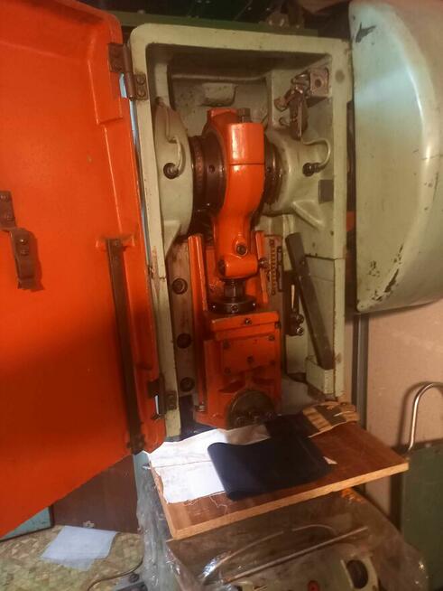 Prasa mimośrodowa 16 t pneumatyczna: typ: KD2122E