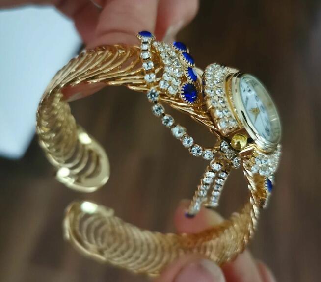 Komplet biżuterii z zegarkiem dla nastolatki