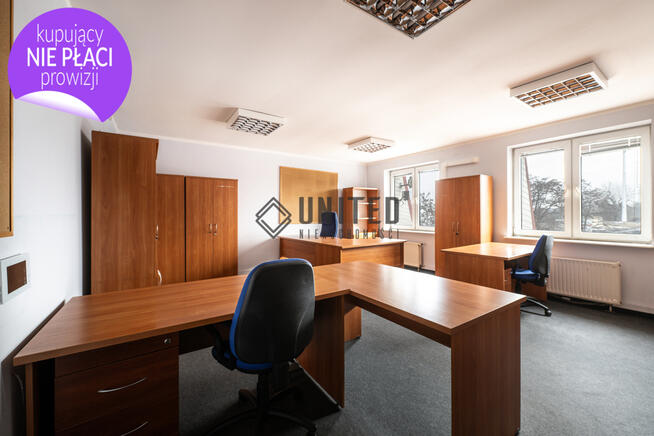 ul. Żmigrodzka-Parking/Blisko AOW/Budynek