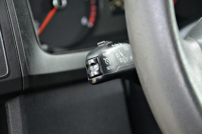 Volkswagen Transporter 2,0 TDI 102KM Długi 6 osób Brygadówka Klima