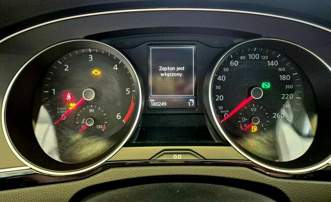 Volkswagen Passat Salon PL 1wł, bezwypadkowy, 200 KM, serwis ASO, FV23%