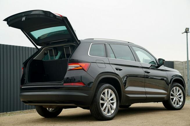 Škoda Kodiaq STYLE acc kamera FUL LED skóra NAWI grzana kierownica i fotele 7 OSÓB
