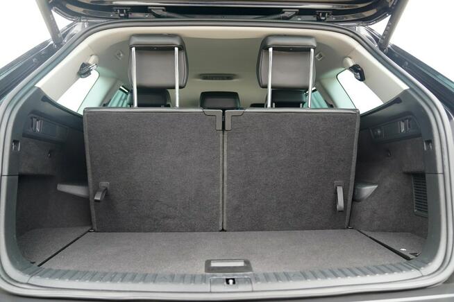 Škoda Kodiaq STYLE acc kamera FUL LED skóra NAWI grzana kierownica i fotele 7 OSÓB