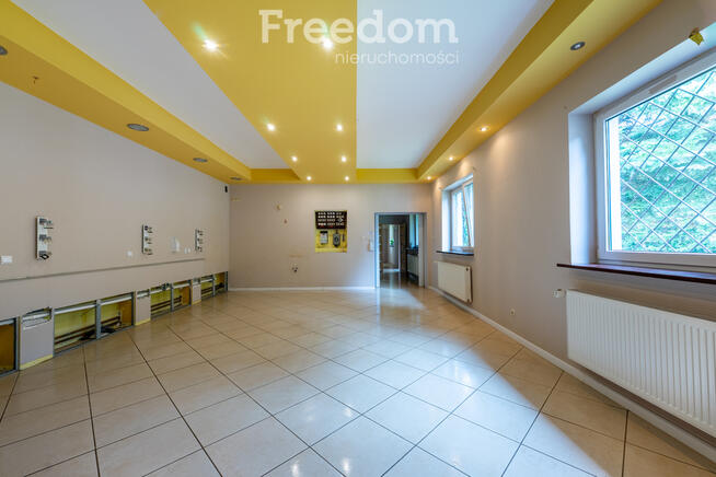 Lokal handlowo - usługowy 220m2