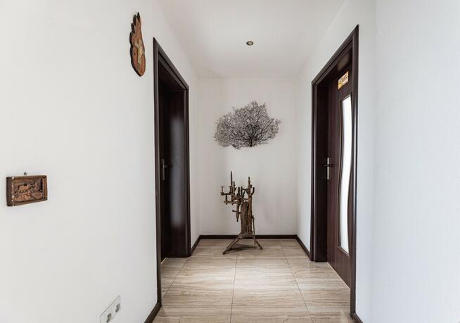 Dom Dwa Garaże Dobudówka Duża Działka Bez Prowizji