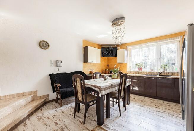 Dom Dwa Garaże Dobudówka Duża Działka Bez Prowizji