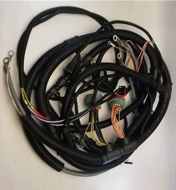 Naprawa wiązek instalacji koparek minikoparek ładowarek