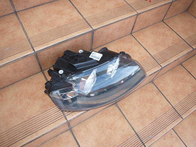 Audi A3 lampa prawa przód (zwykła) 2003 - 2008r (europa)