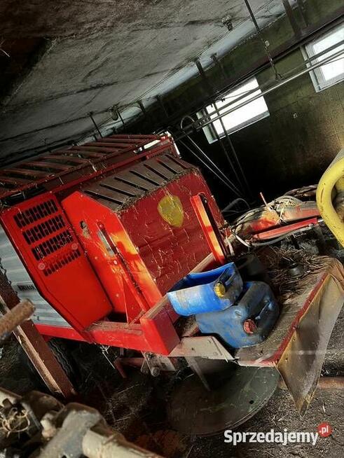 Przyczepa samozbierająca, idealna do zielonki i pasz