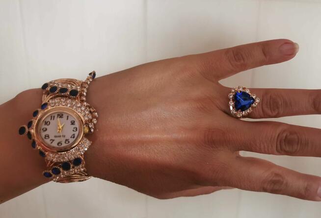 Komplet biżuterii z zegarkiem dla nastolatki