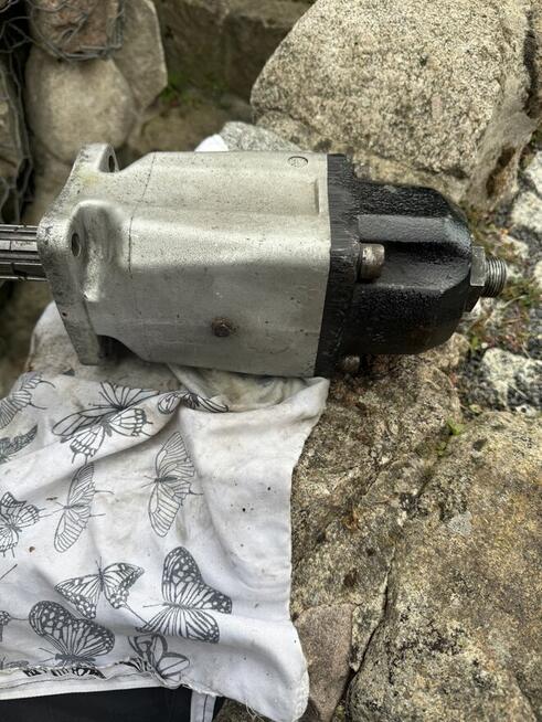 Pompa hydrauliczna tłoczkowa od hakowca