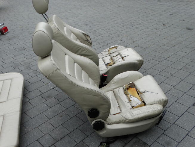 Komplet foteli z Audi A4 B5/B6 (1995–2005) + roleta