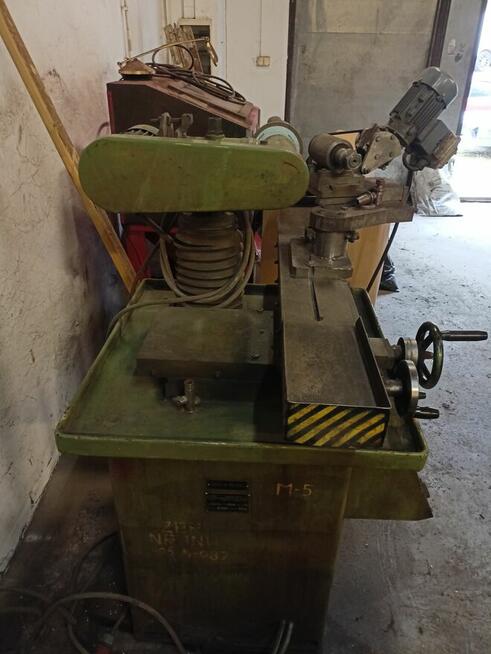 Szlifierka narzędziowa NUA-25 z dostawką do szlifowania prom