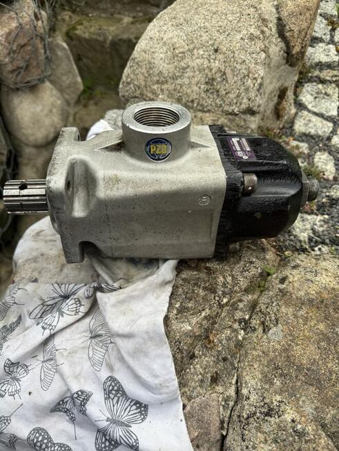 Pompa hydrauliczna tłoczkowa od hakowca