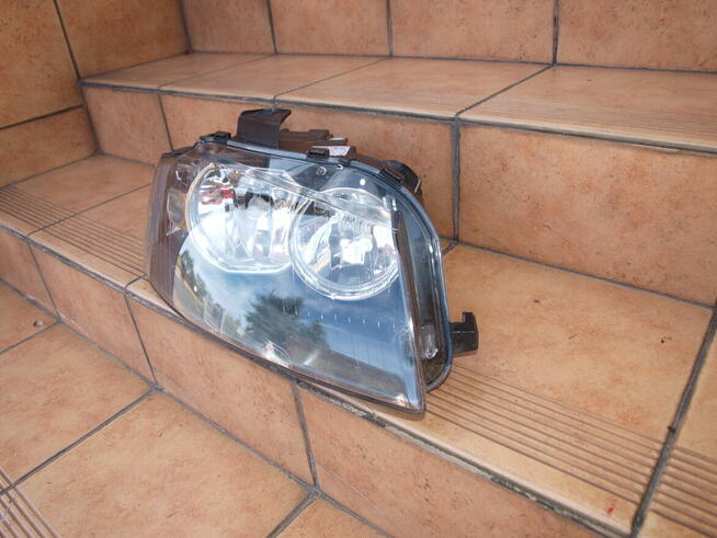 Audi A3 lampa prawa przód (zwykła) 2003 - 2008r (europa)