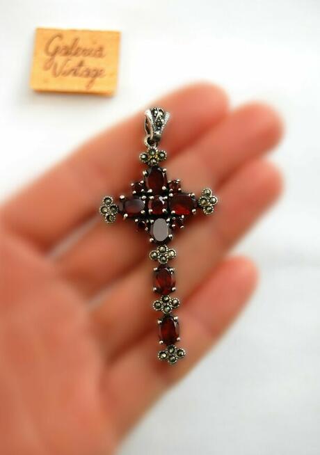 Krzyż, granaty, piryty, srebro pr. 925 wisior vintage