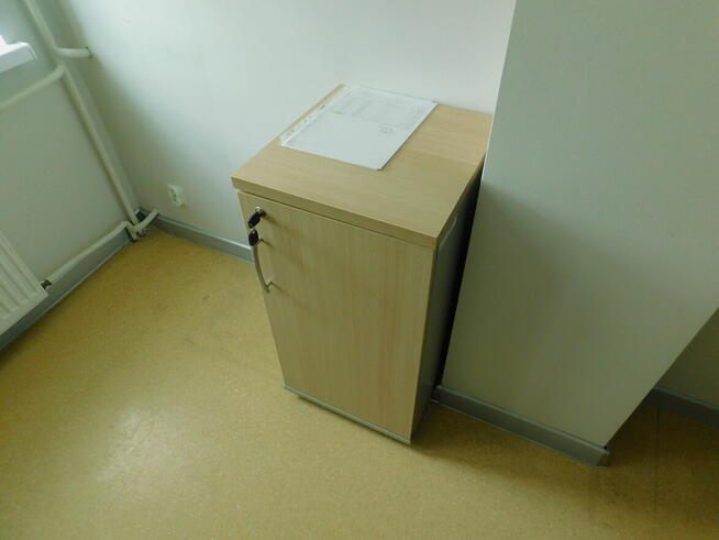 Syndyk sprzeda - wyposazenie biura i ruchomości