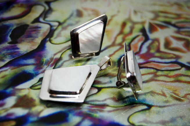 Komplet biżuterii klipsy wisior romb masa perłowa srebro 925