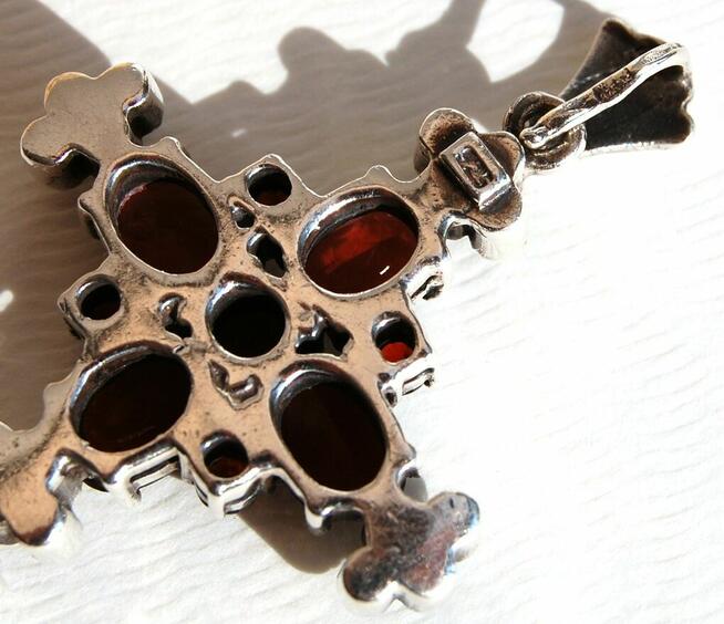 Krzyż, granaty, piryty, srebro pr. 925 wisior vintage