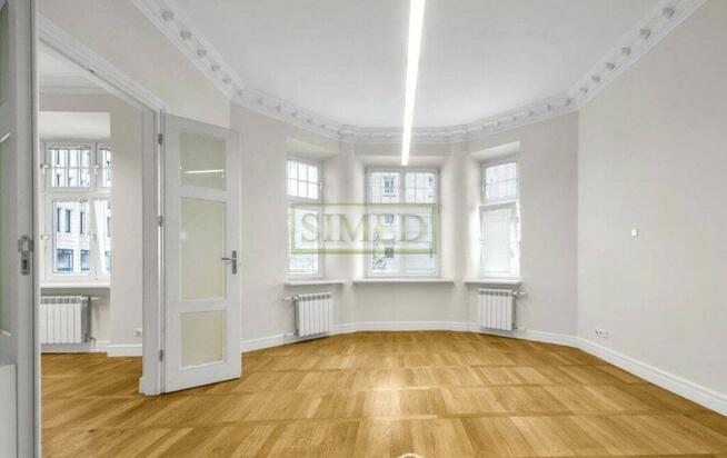 Zabytkowa kamienica , Centrum , recepcja, metro