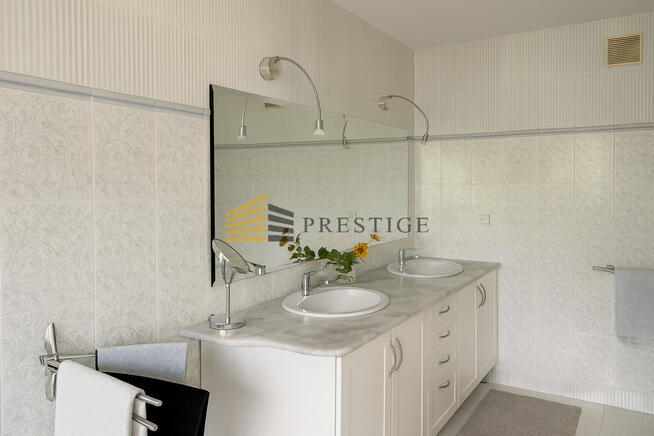 Połowa bliźniaka z pięknym ogrodem na Ursynowie