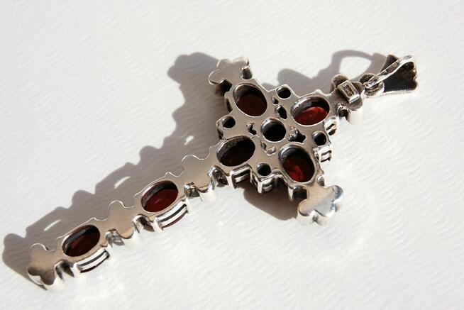 Krzyż, granaty, piryty, srebro pr. 925 wisior vintage