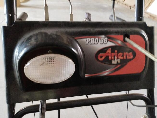 Odśnieżarka spalinowa firmy ARIENS, USA typ ST 36 DLE pro
